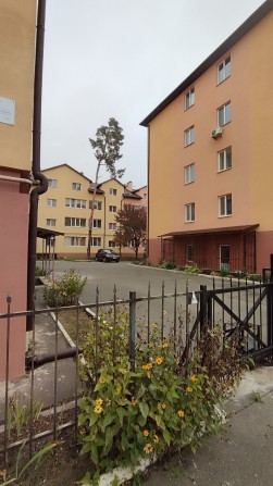 Квартира 2к з новим ремонтом! 1 поверх, газ опалення! Є лоджія балкон! - фото 1