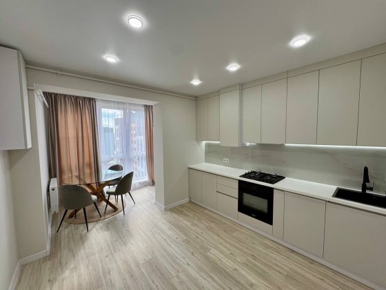 Продам 1-кімнатну квартиру з ремонтом "На Щасливому "! Рівне