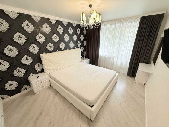 Трикімнатна квартира. Центр міста. ІНДИВІДУАЛЬНЕ опалення‼️ Полтава