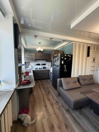 Простора 3к квартира 72м2, поверх 3/5, ЦЕГЛА, Центр - фото 1