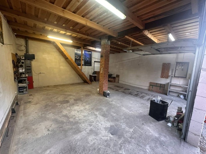 Задається двоповерховий великий гараж! - фото 1