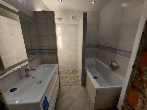 3-кім. квартиру в новострої Еспланада та 2 підвала ( можно окремо) Суми