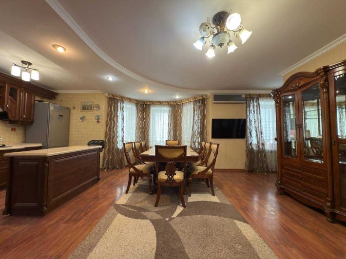 Продам 3х комнатную в центре с автономкой  на Петропавловской. - фото 1