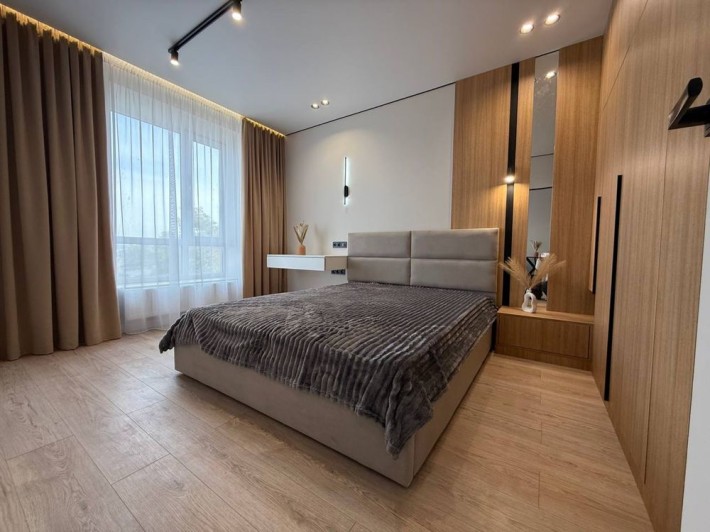 ЦЕНТРАЛЬНИЙ ПАРК! Стильна євро-2 кімнатна квартира з газом! - фото 1