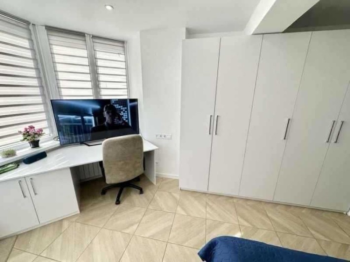 Однокімнатна р-н Левада з ремонтом - фото 1