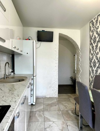 Продаж трикімнатної квартири на Київському майдані в Луцьку - фото 1