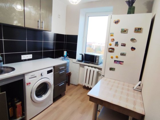 1кімнатна квартира з ремонтом меблями та технікою - 36000 Дол США Рівне