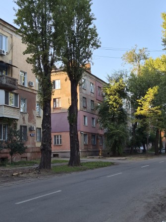 Продам большая 2х комн квартира пр. Гагарина Металлургический 97-й кв! - фото 1