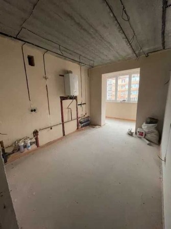 Продам 3к. квартиру з частковим ремонтом ЖК Карат - фото 1