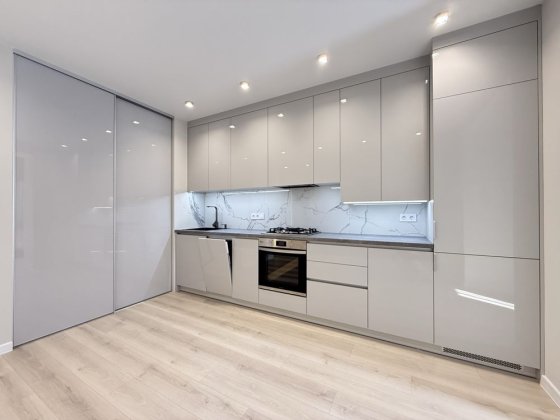 1-Кімнатна 46 кв.м. «На Щасливому» з Гардеробною! Рівне