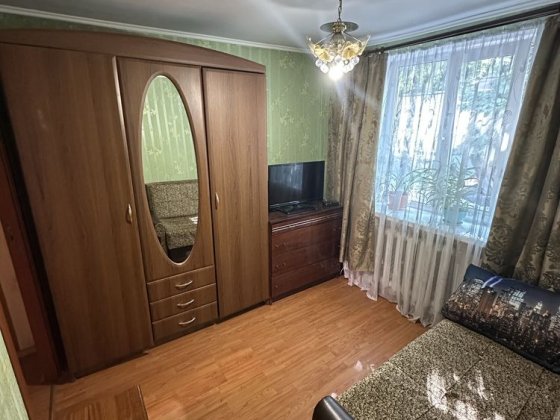 Двох кімнатна квартира на землі/ частина будинку район 12 школа Ровно