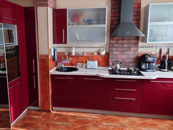 Продаж 3-х кімнатної квартири на Огнівці з гарним ремонтом Полтава