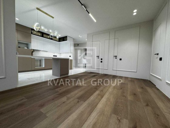 В продажу ВЕЛИКА квартира+Кухня вітальня в ЖК Нові Метри Парк Ирпень