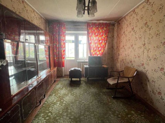 Продам 2 кімнатну квартиру Червона Кривой Рог