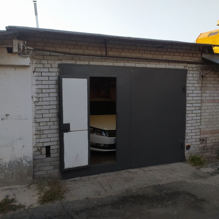 Сдам  капітальний гараж в аренду - фото 1