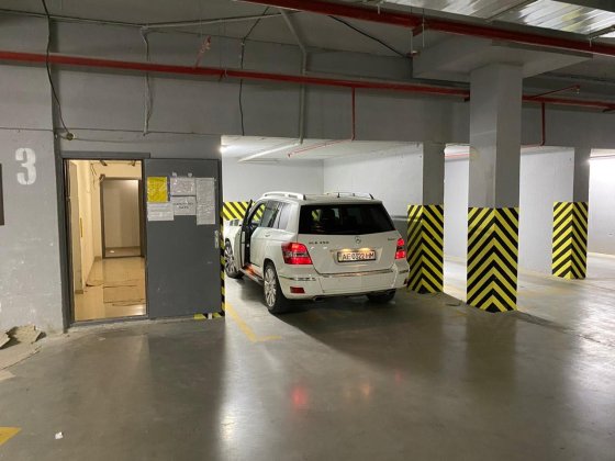 Сдам свой паркинг в 44 жемчужине около лифта и входа в 3ю секцию. Одесса