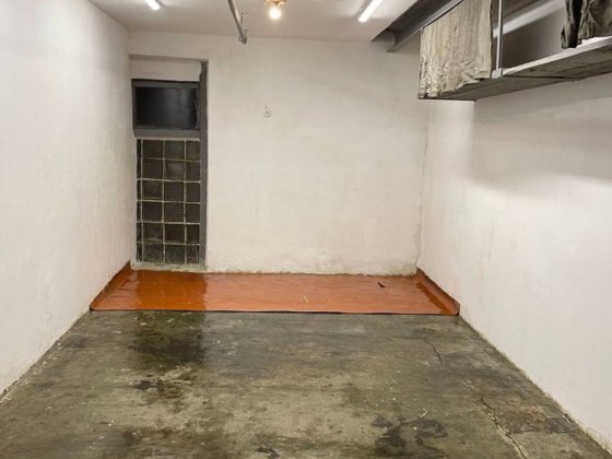 Оренда гаража  гаражу боксу вулиця Тернопільська 17. 20 кв.м. 220V Львов