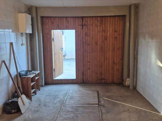 Сдам гараж ГК "Пивнич". Троещина. Ул. Закревского 93 Киев