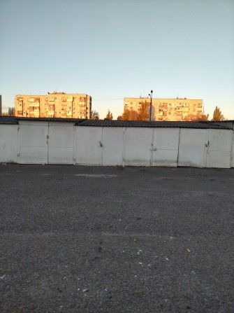 Сдам гараж на охраняемойй стоянке "Искра 2" Генерала Петрова 55а - фото 1