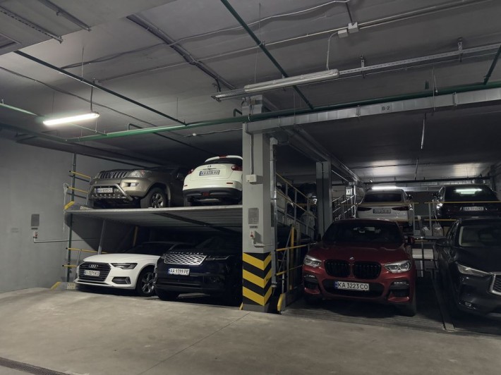 Сдам в оренду подземный паркинг в ЖК Аристократ Печерск Центр - фото 1