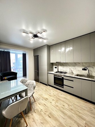 Продам 1-кімнатну квартиру з ремонтом "На Щасливому" - фото 1