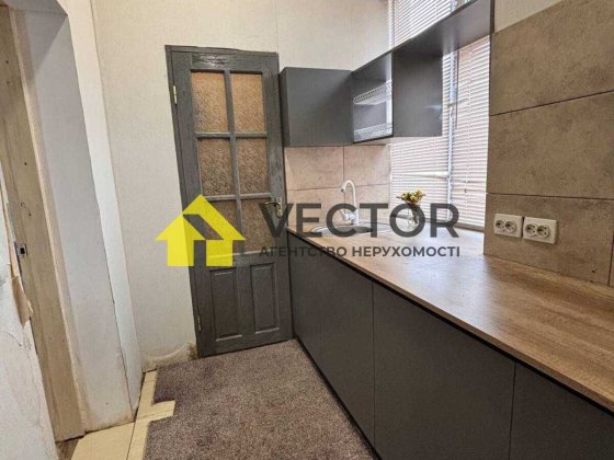 У продажу однокімнатна бюджетна квартира, р-н Конкорду Полтава