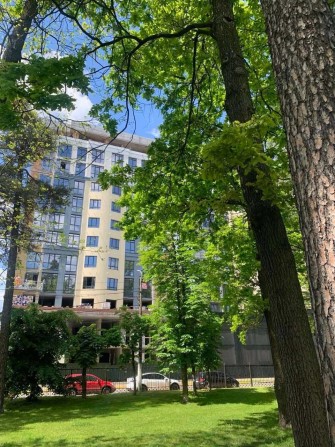 Продам 2-х кімн кв-ру Роял парк - фото 1