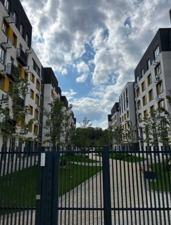 Видова двохкімнатна квартира в ЖК Молодість з балконом! Набережна! - фото 1