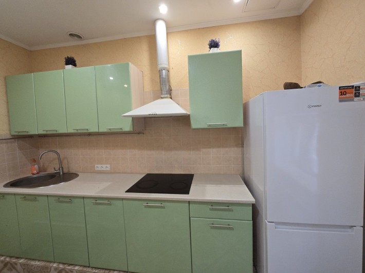 Продається двокімнатна квартира біля парку - фото 1