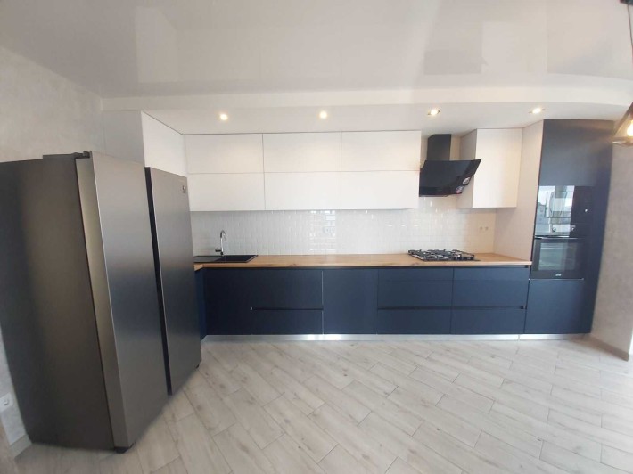 Пропонуємо простору 3к.квартиру поряд з Центром - фото 1