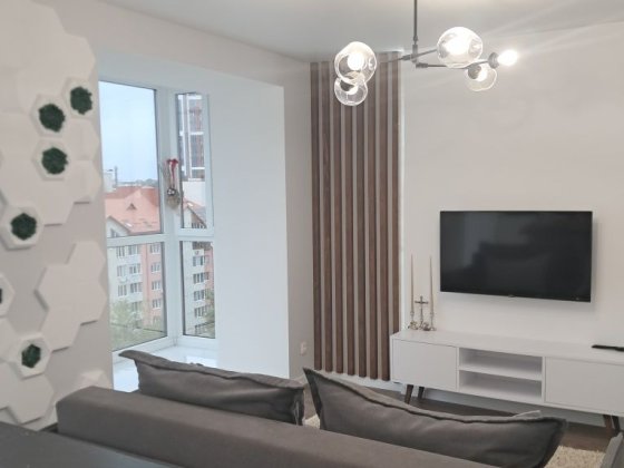 Продається  велика 1 кім.студія  р-н Новий  світсвіт Тернополь