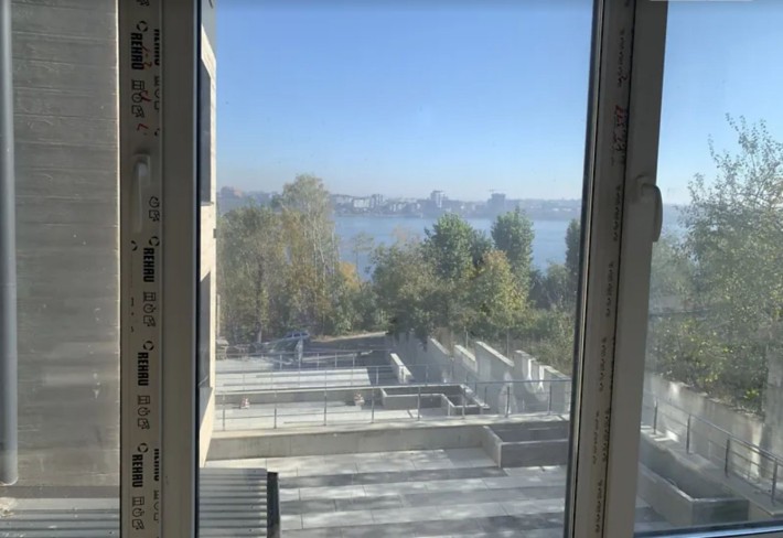 Продаж 3к квартири 118.4 кв. м на вул. Яблунева - фото 1