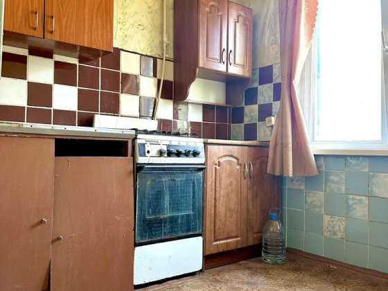 2--х 44 квартал, ул Калантая, 22,  не угл, пристр балкон, погреб Кривой Рог