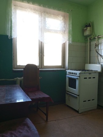 Продам на 44 кварталі 1 кімнатну квартиру по червоній лініі - фото 1