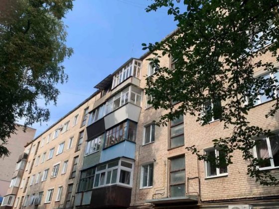 Продаю 2-кімнатну квартиру по вул. Кн. Романа Ровно