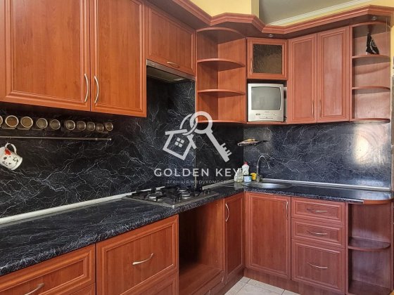 Продаж 3-кімнатної квартири з автономним опаленням Кривий Ріг