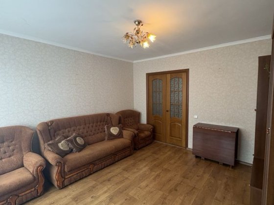 Двокімнатна з ремонтом по кільцю Полтава
