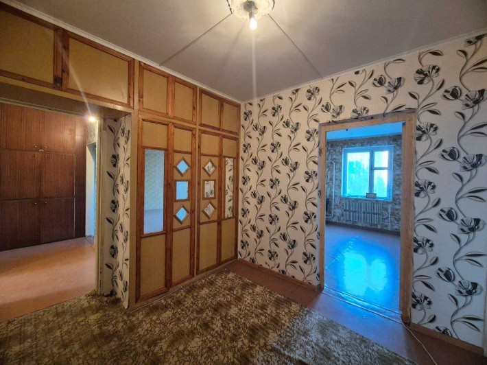 Біля скверу. Продаж 5-ти кім квартири. Східний 2 - фото 1
