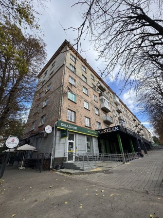 Сталінка в центрі міста, ТРЕТІЙ ПОВЕРХ - фото 1