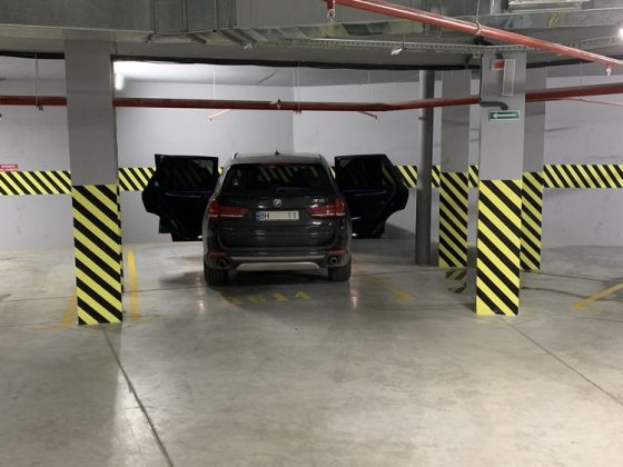 Паркоместо на Каманина 44 Жемчужина Одесса