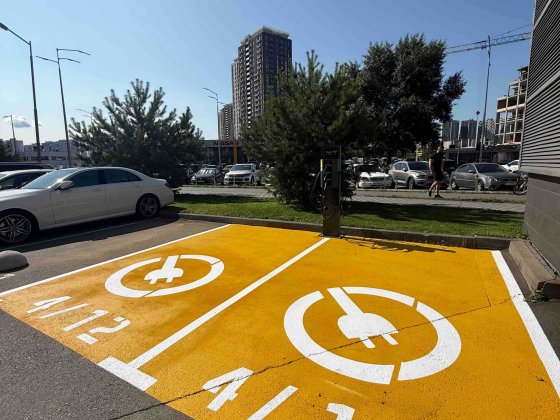 Без %! Оренда наземного паркомісця з електрозарядкою, ЖК River Stone Киев