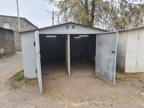 Сдам половину гаража, склад, ячейка, на посёлке Котовского Крыжановка