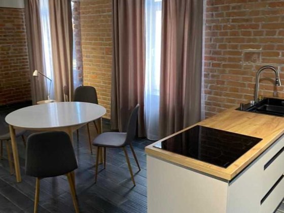 Вишукана квартира в центральній частині міста Код: 20701 Полтава