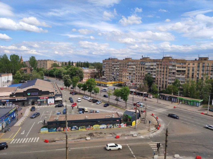 4- кімн пр. Миру, Центр. Зупинка Гараж, Варус. Документи готові. - фото 1