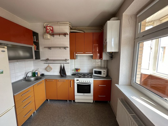 Продам 2 кімнатну квартиру в цетрі Рівного - фото 1