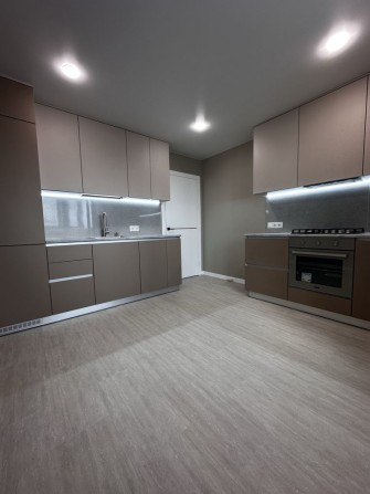 Центр міста, однокімнатна в новобудові - фото 1