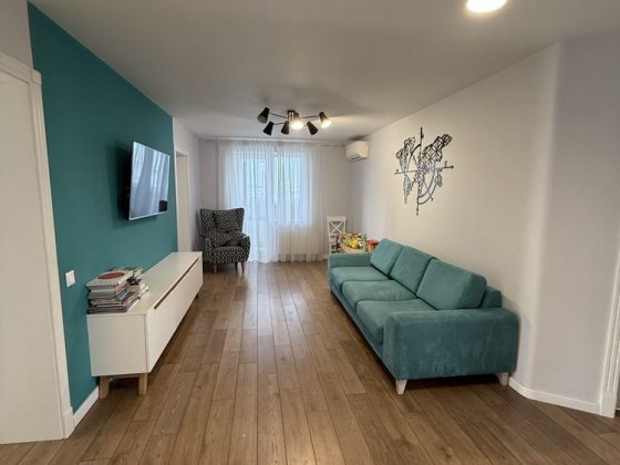 3к Квартира с ремонтом на пр. М. Лушпы