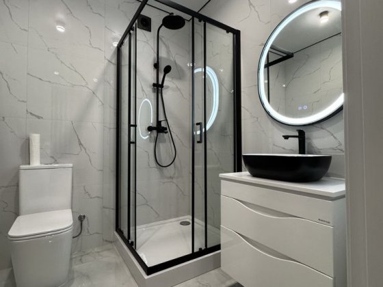 Продаж 1- кімн новобудова здана з комунікаціями з ремонтом меблями Чернівці