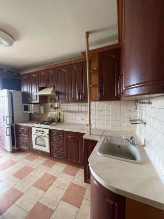 Продам трикімнатну  квартиру на Міцкевича - фото 1