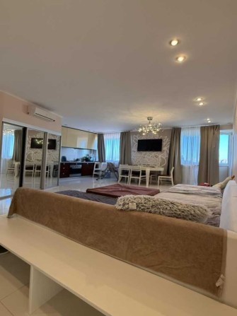 Київська пл. І 3к І 80 кв/м І Цегла І Поверх 8/9 І КОД 41529 - фото 1